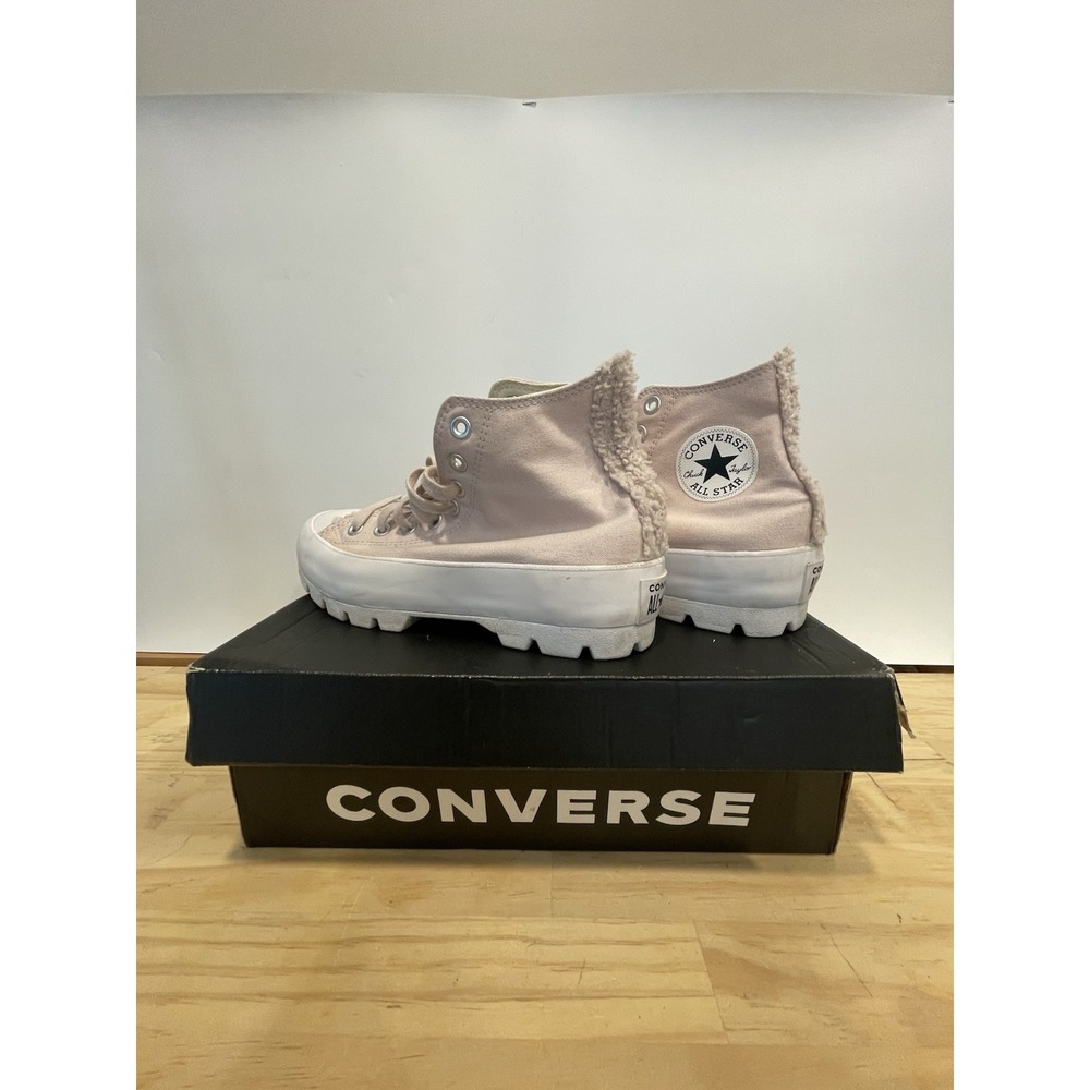 USED Converse Chuck Taylor Womens Lugged High Barely Rose Sherpa Size 8.5 W/Box